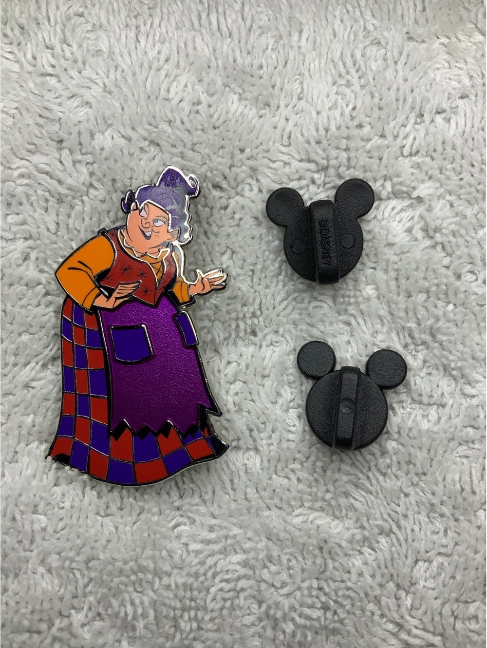 Disney Mary Sanderson Hocus Pocus Limited Release Pin